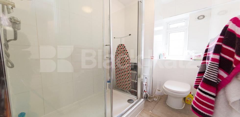 			Studio Apartment, 1 bath, 1 reception Flat			 Elsham Road, Holland Park/Kensington Olympia